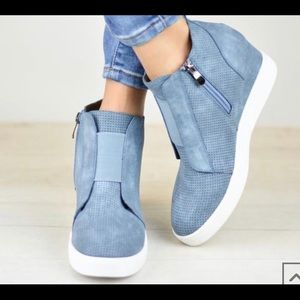 Brand New! Casual Wedge Sneaker Booties